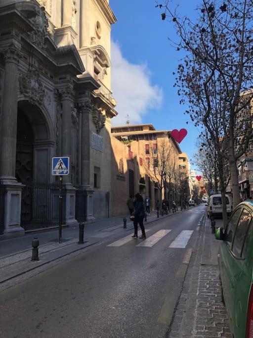 Apartamento Junto A Catedral Lägenhet Granada Exteriör bild