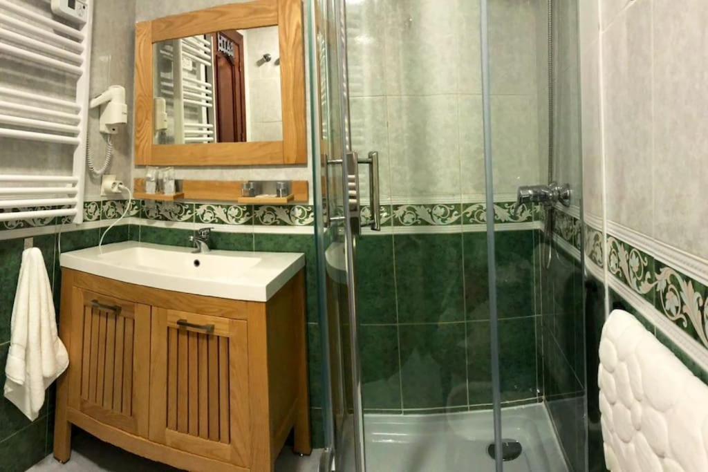 Apartamento Junto A Catedral Lägenhet Granada Exteriör bild