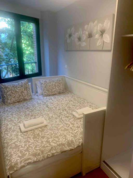 Apartamento Junto A Catedral Lägenhet Granada Exteriör bild
