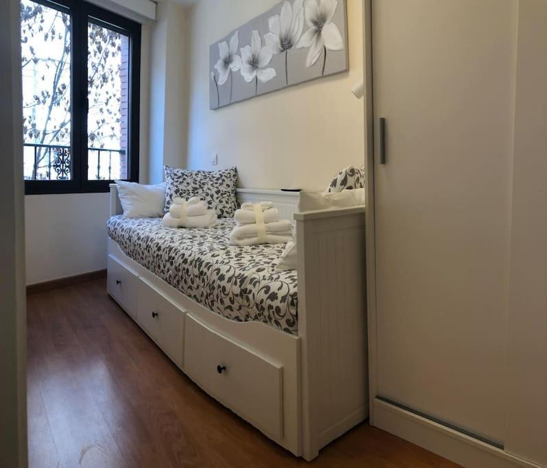Apartamento Junto A Catedral Lägenhet Granada Exteriör bild