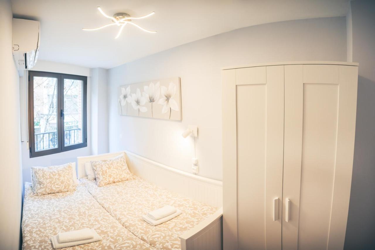 Apartamento Junto A Catedral Lägenhet Granada Exteriör bild